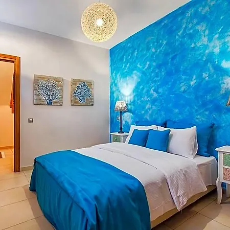 Centro House In The Heart Of Fira Town 5 Guests 3*